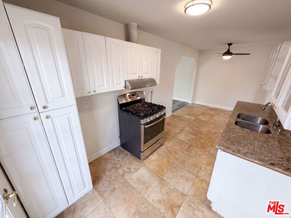 1426 S Rita Way, Santa Ana CA 92704 - photo 11