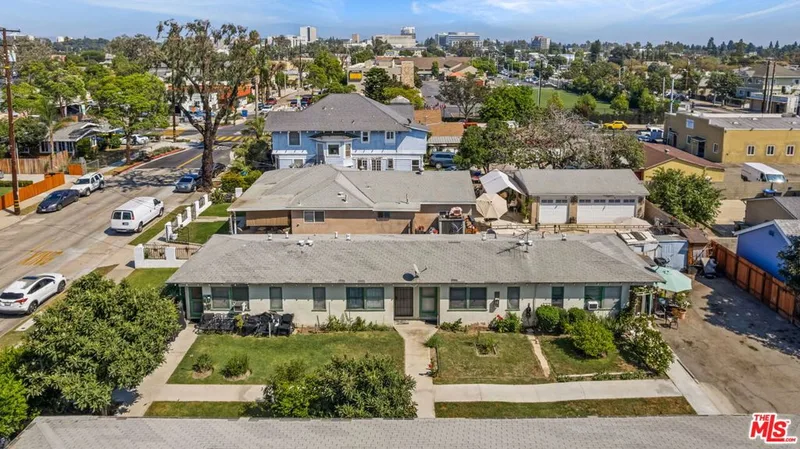 1516 W 5th Street, Santa Ana, CA 92703