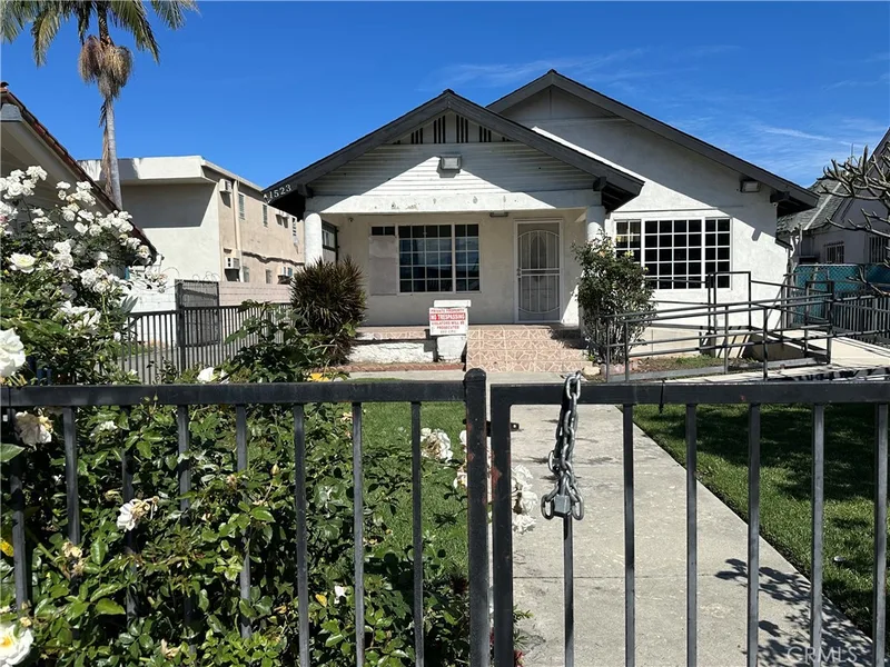 1523 E. First St, Santa Ana, CA 92701