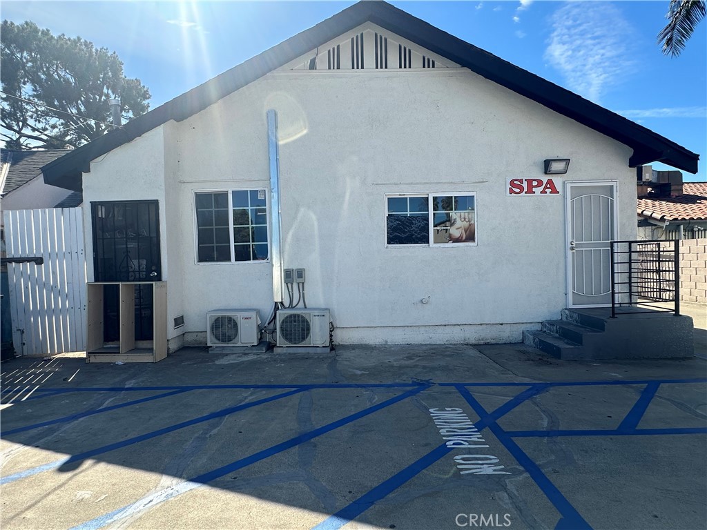 1523 E. First St, Santa Ana CA 92701 - photo 3