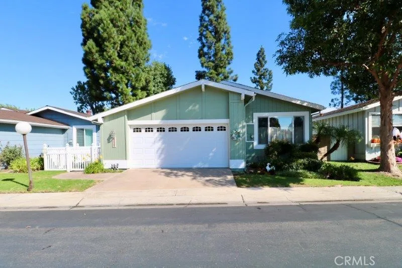 1529 Canyon Lake 140, Santa Ana, CA 92705