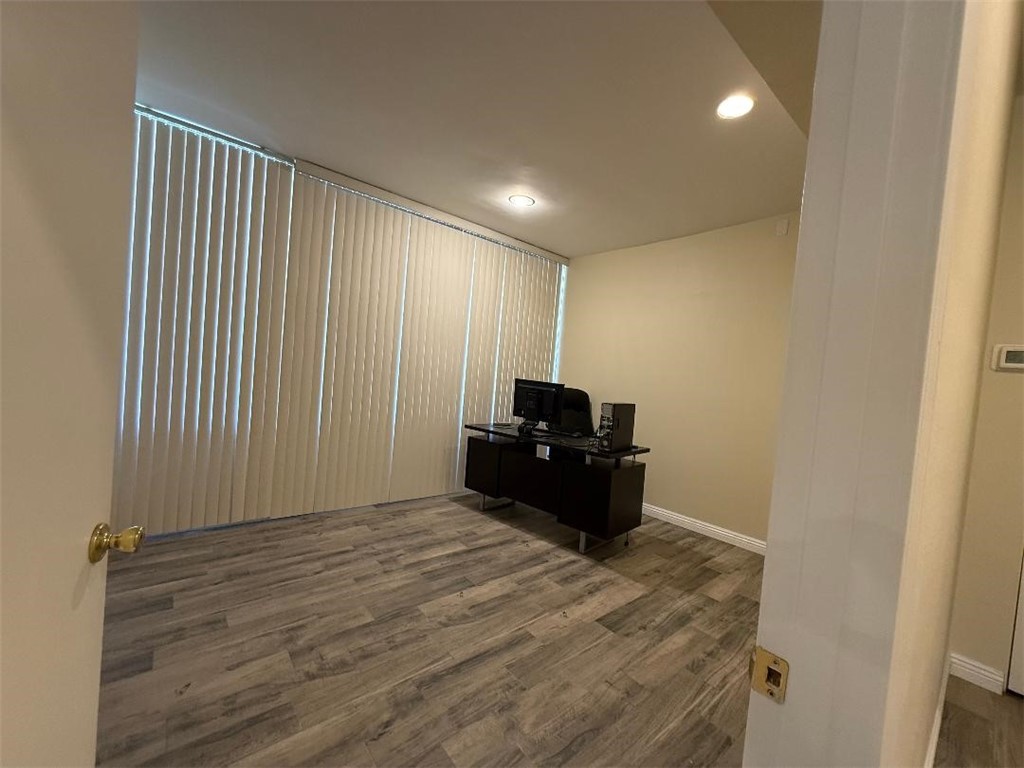 1535 E 17th Street E 105, Santa Ana CA 92705 - photo 8