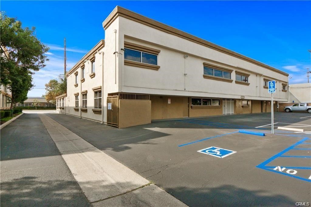 1535 E 17th Street E 105, Santa Ana CA 92705 - photo 11