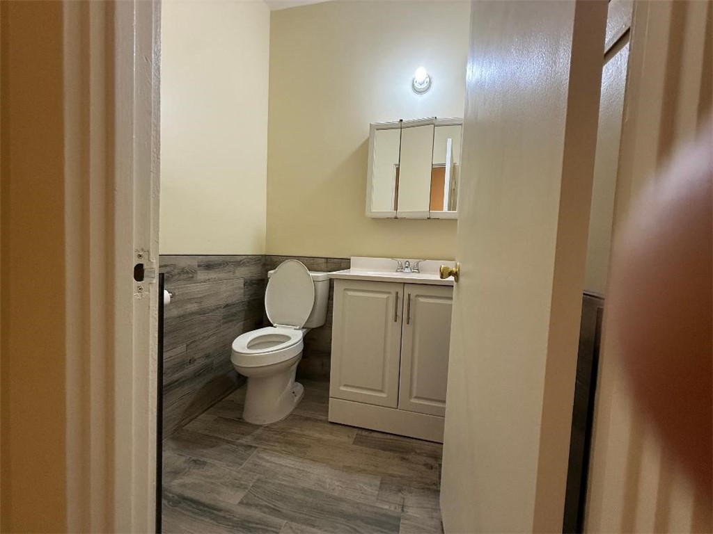 1535 E 17th Street E 105, Santa Ana CA 92705 - photo 14