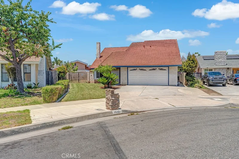 1610 S Joane Way, Santa Ana, CA 92704
