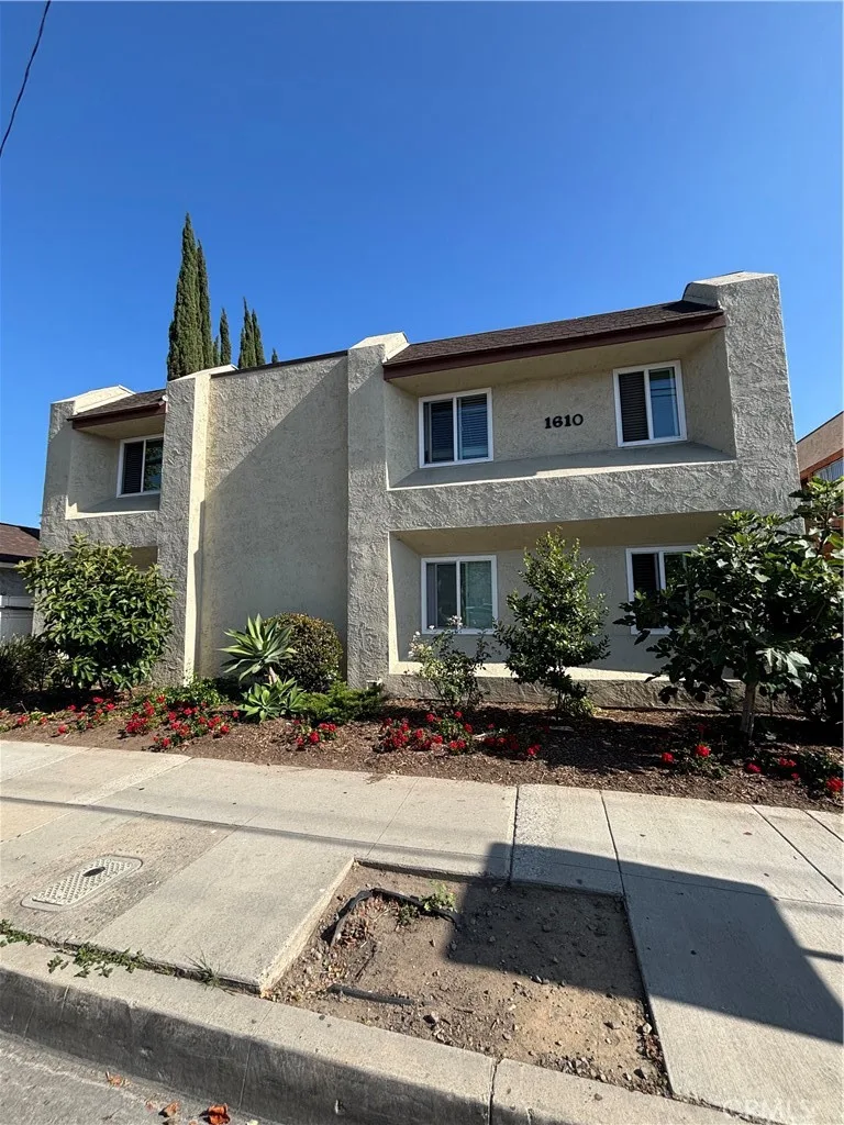 1610 W Civic Center, Santa Ana