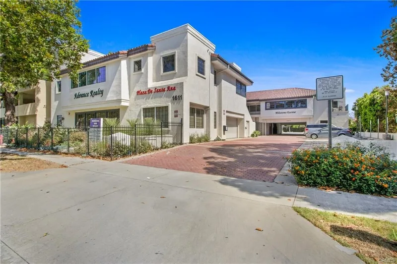 1611 E 4th Street 206, Santa Ana, CA 92701
