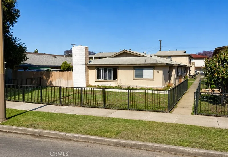 1621 Cedar, Santa Ana, CA 92707