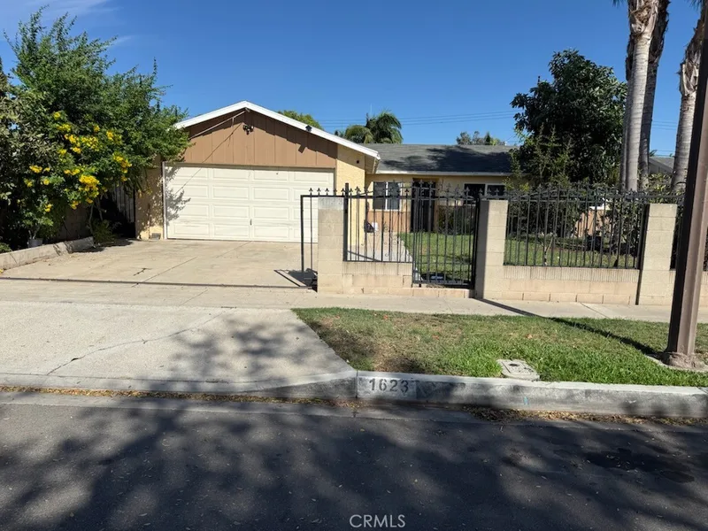 1623 S Pacific, Santa Ana