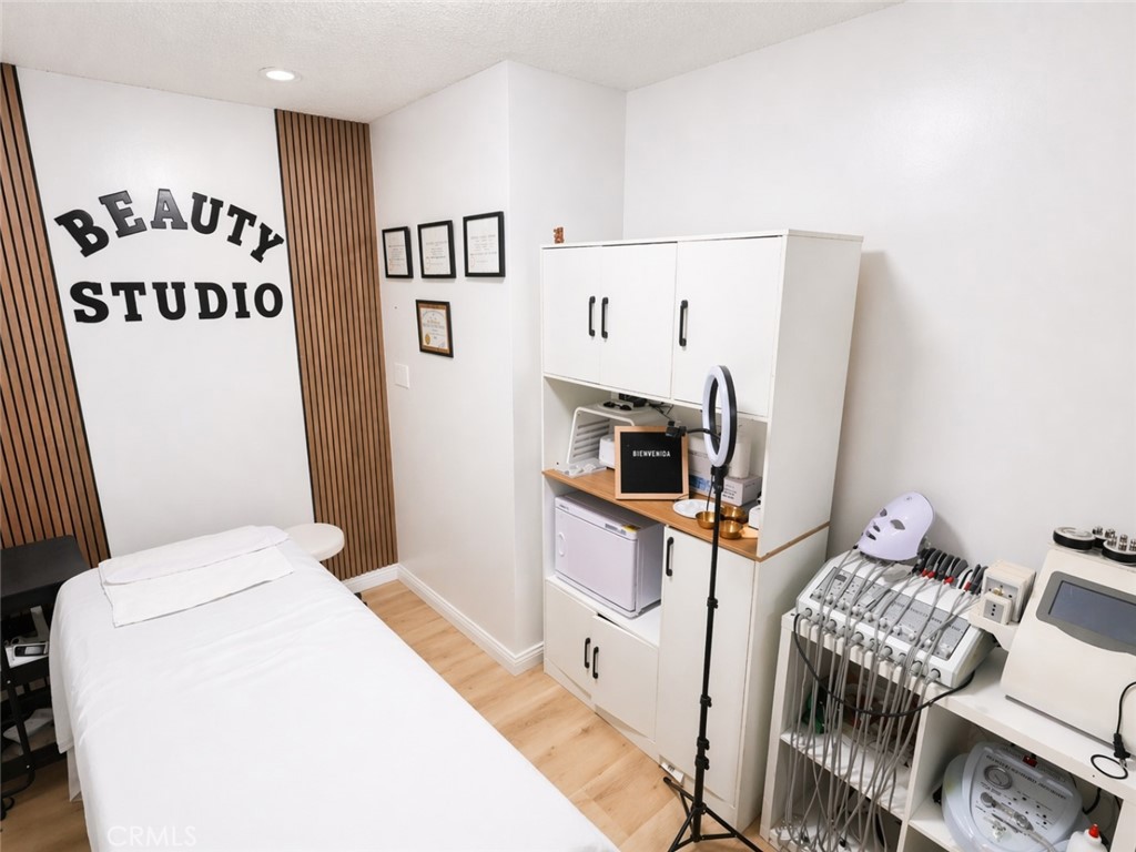 room 1 - 1626 17th Street, Santa Ana CA 92705 - photo 9