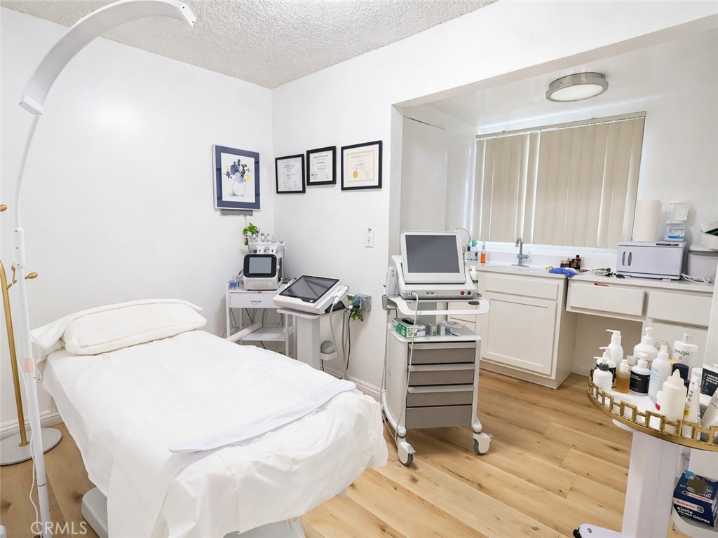 room 2 - 1626 17th Street, Santa Ana CA 92705 - photo 10