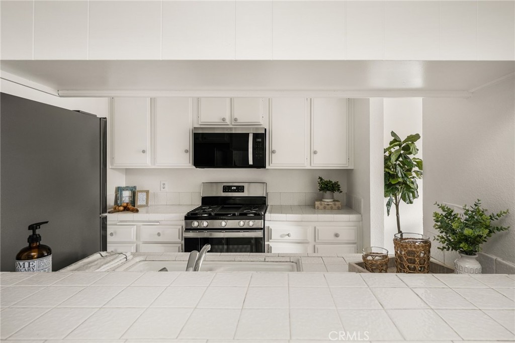 16402 S Casa Rey, Santa Ana CA 92704 - photo 27
