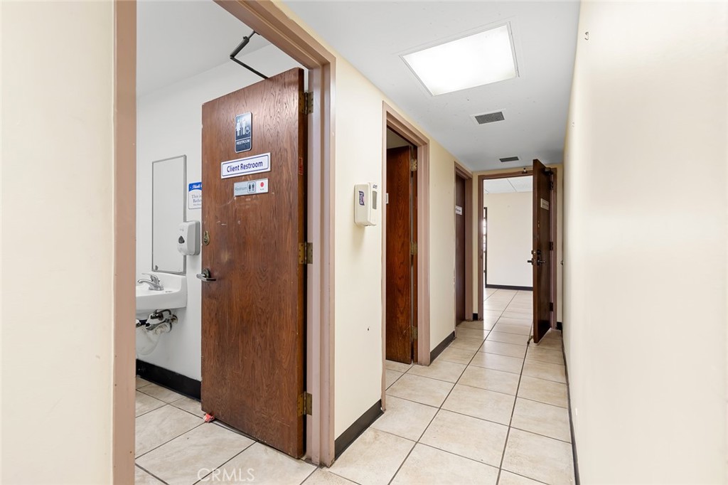 1701 N Main St, Santa Ana CA 92706 - photo 28