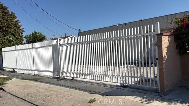 Gate - 1724 W 2nd, Santa Ana CA 92703 - photo 2