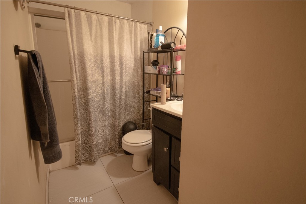 1801 PARK GLEN B, Santa Ana CA 92706 - photo 17