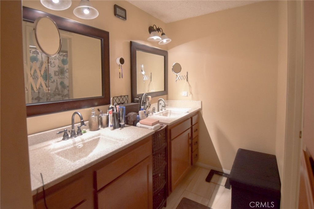 1801 PARK GLEN B, Santa Ana CA 92706 - photo 21
