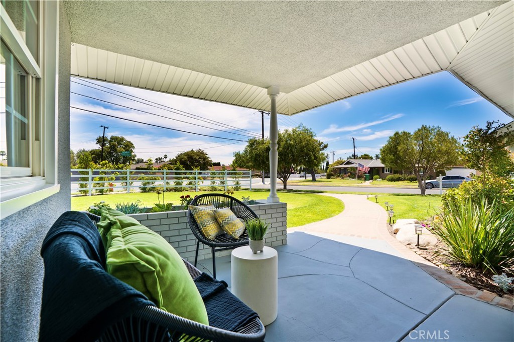 18211 Fairhaven, Santa Ana CA 92705 - photo 3