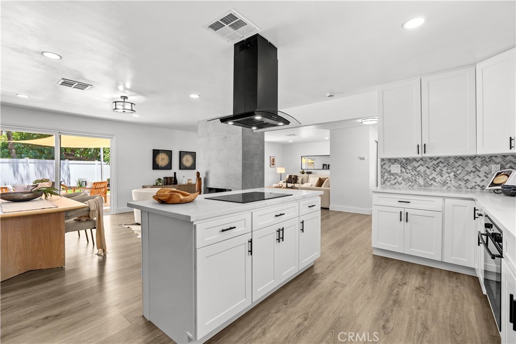 Property is no longer staged. - 18211 Fairhaven, Santa Ana CA 92705 - photo 4