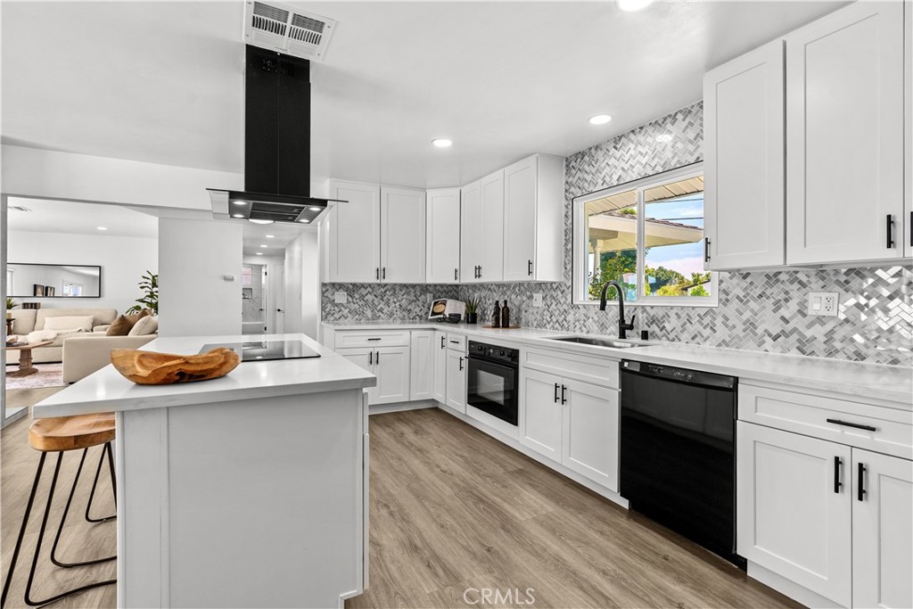 Property is no longer staged. - 18211 Fairhaven, Santa Ana CA 92705 - photo 17