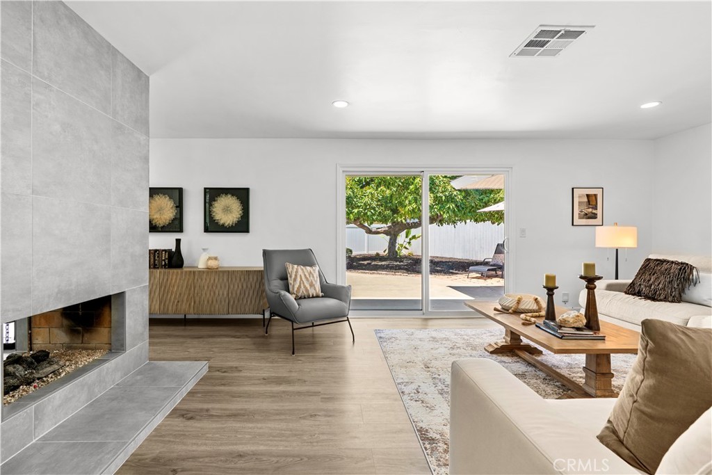 Property is no longer staged. - 18211 Fairhaven, Santa Ana CA 92705 - photo 21