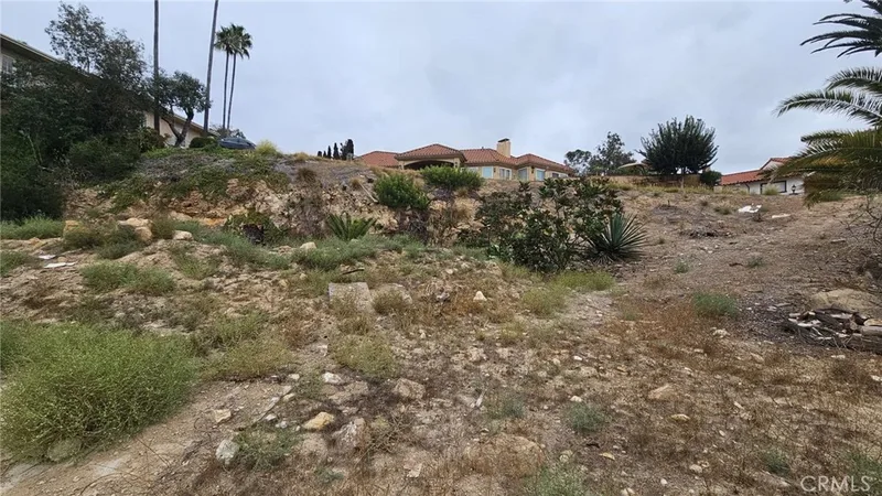 1822 Loma Roja, Santa Ana