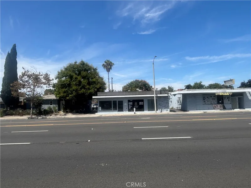 1823 W 17th, Santa Ana, CA 92706