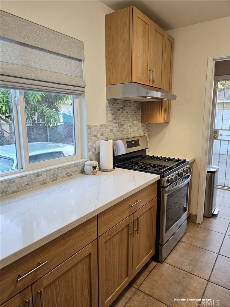 1906 S Broadway, Santa Ana CA 92707 - photo 11