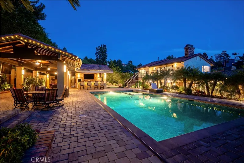 19151 Fowler, Santa Ana, CA 92705
