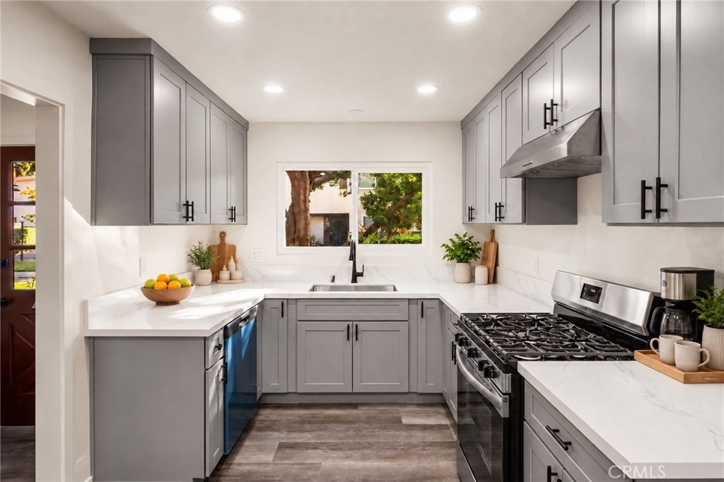 1919 Sherry Lane 46, Santa Ana CA 92705 - photo 5