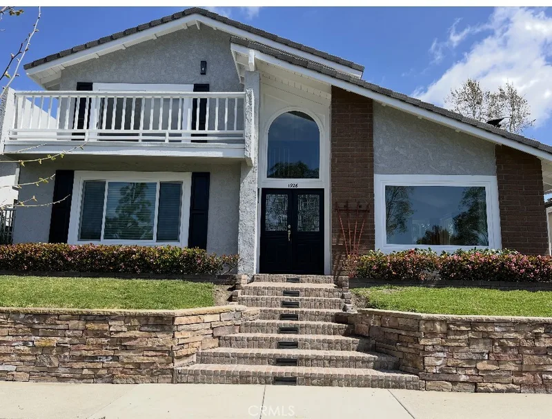 1926 W West Wind, Santa Ana, CA 92704