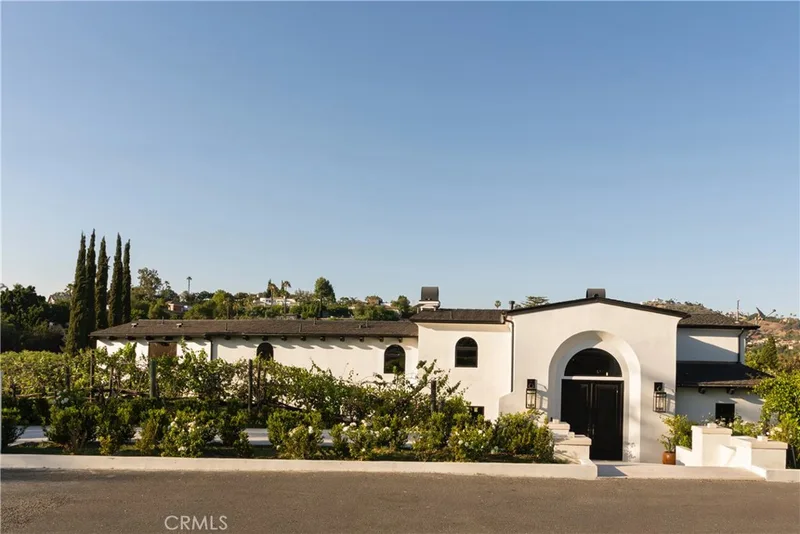 19432 Barrett Hill, Santa Ana, CA 92705