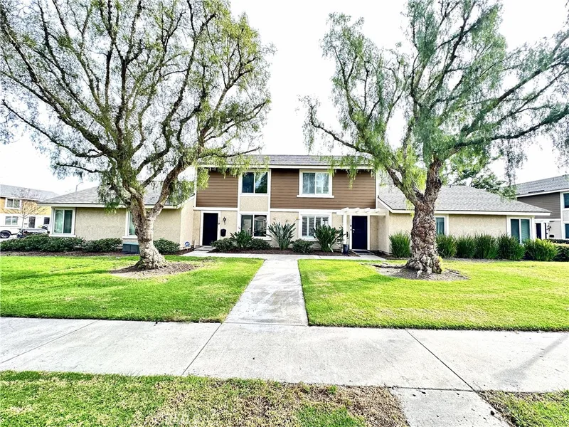 200 Carriage B, Santa Ana, CA 92707