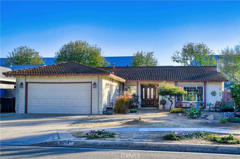 2014 E 20th Street, Santa Ana, CA 92705