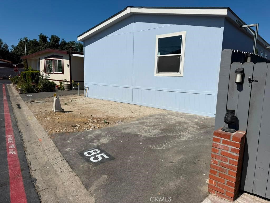 203 Duke Lane 85, Santa Ana CA 92704 - photo 5
