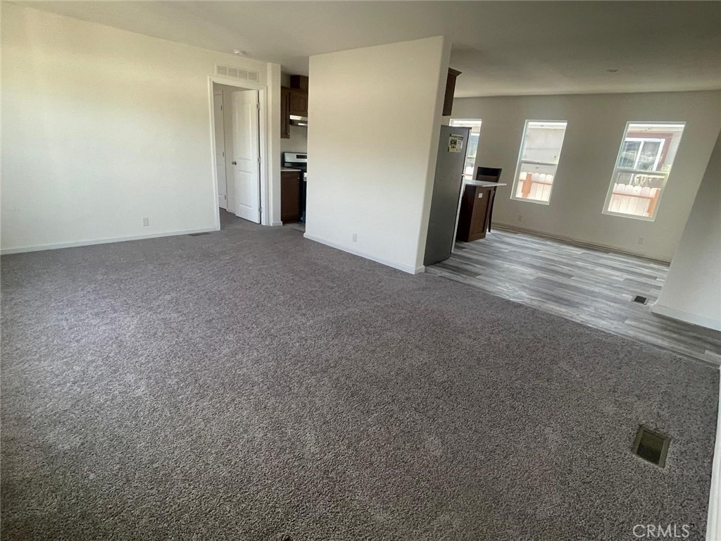 203 Duke Lane 85, Santa Ana CA 92704 - photo 12