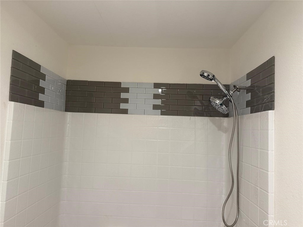 203 Duke Lane 85, Santa Ana CA 92704 - photo 23