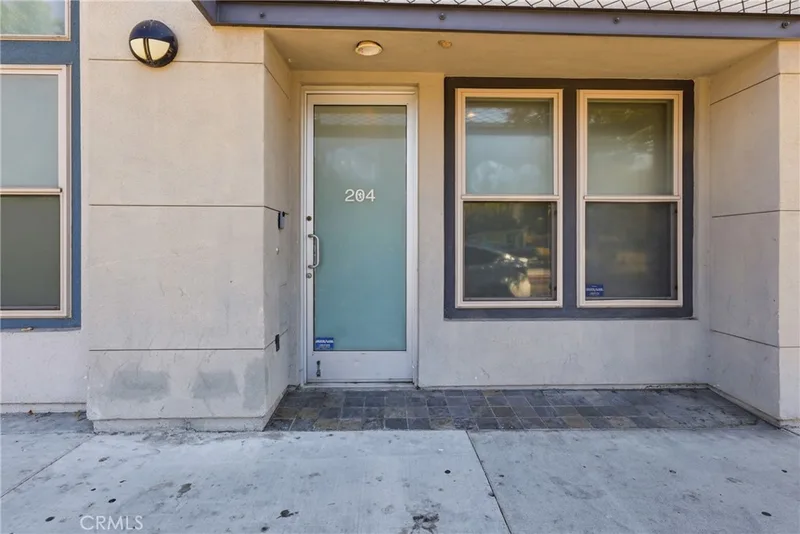 204 E 3rd Street, Santa Ana, CA 92701