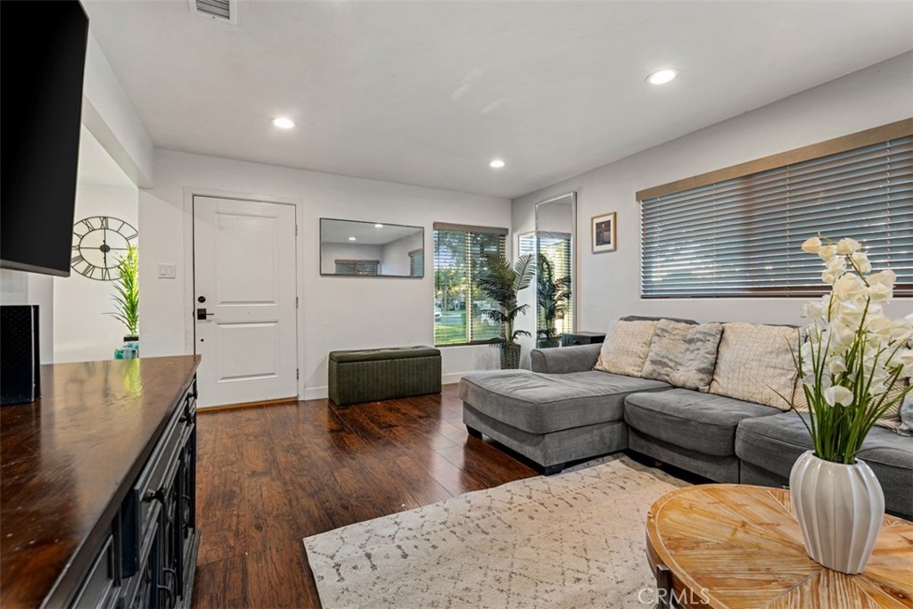 2055 S Lowell, Santa Ana CA 92707 - photo 7
