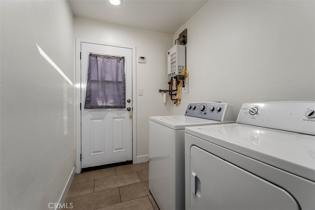 2055 S Lowell, Santa Ana CA 92707 - photo 24