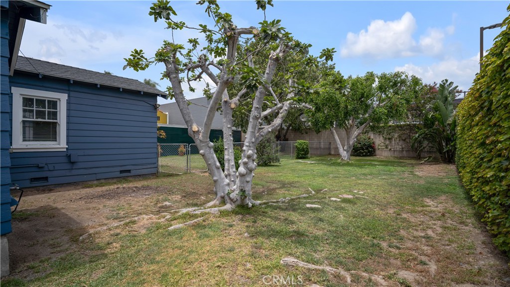 207 W Buffalo Avenue, Santa Ana CA 92706 - photo 32