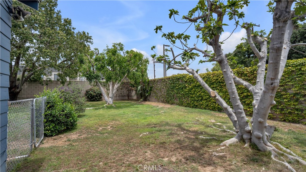 207 W Buffalo Avenue, Santa Ana CA 92706 - photo 33