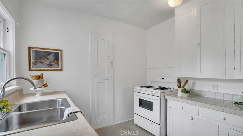 207 W Buffalo Avenue, Santa Ana CA 92706 - photo 44