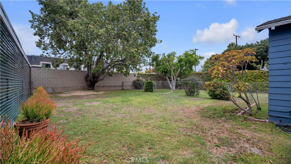 207 W Buffalo Avenue, Santa Ana CA 92706 - photo 57