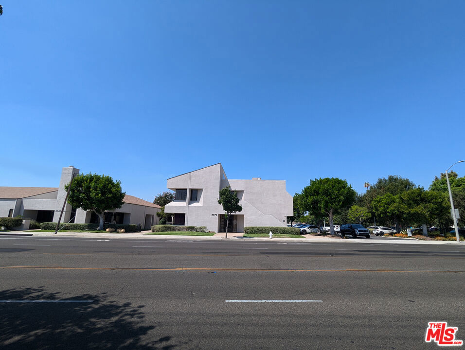 2070 N Tustin Avenue, Santa Ana CA 92705 - photo 2
