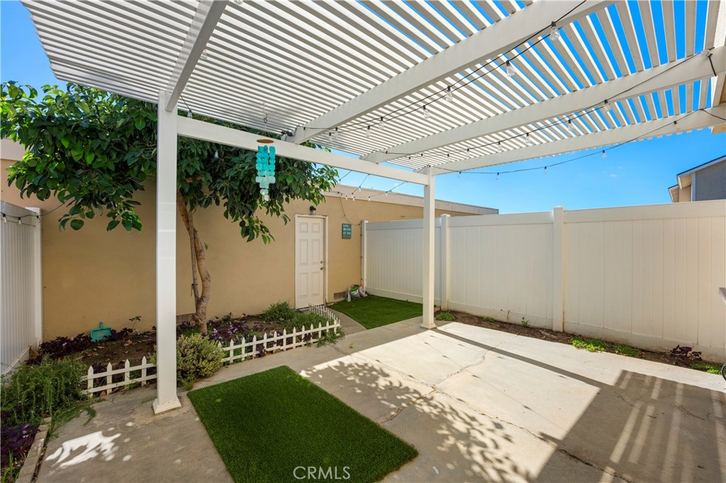 210 Carriage B, Santa Ana CA 92707 - photo 30
