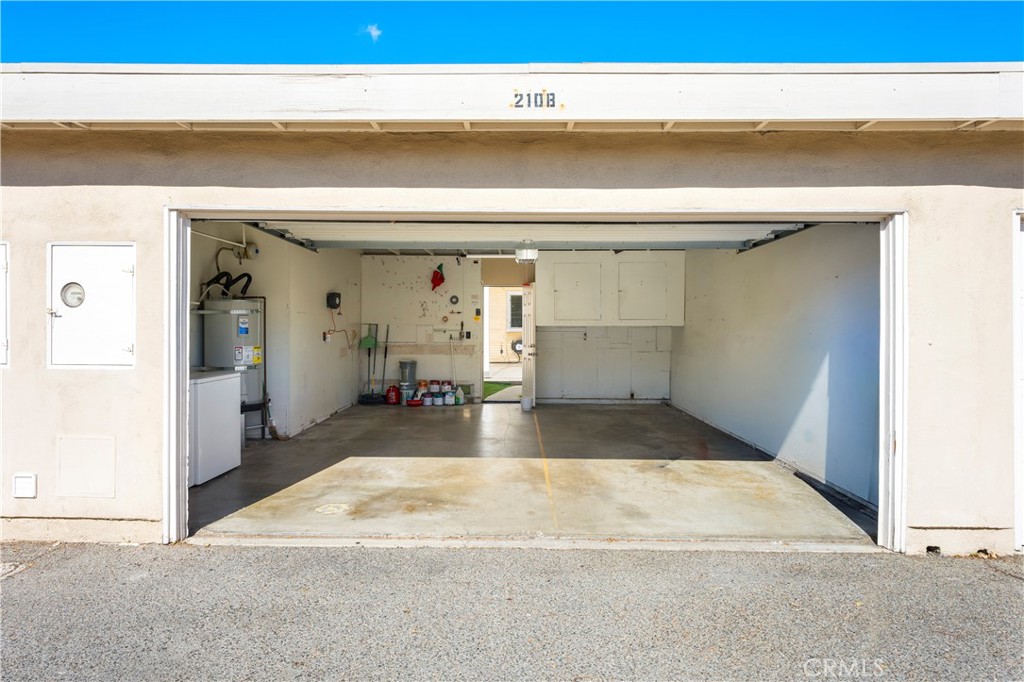 2 Car Garage with Laundry - 210 Carriage B, Santa Ana CA 92707 - photo 33
