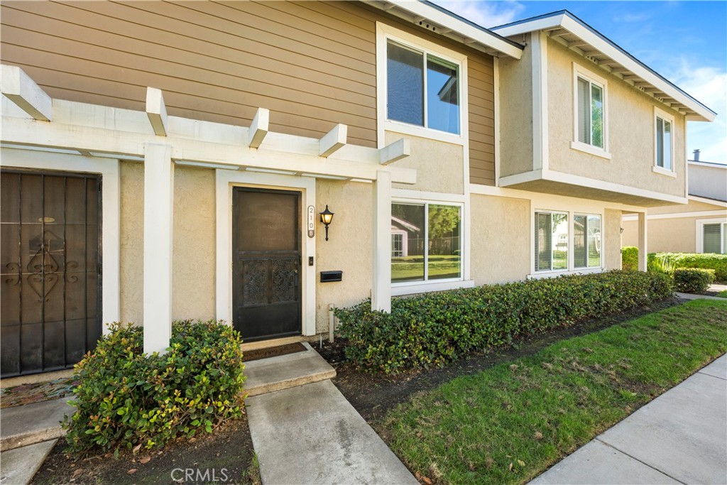 210 Carriage B, Santa Ana CA 92707 - photo 34