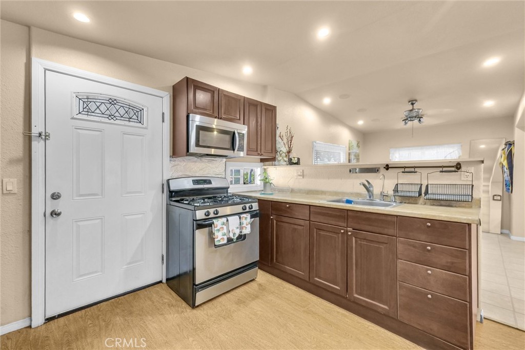 210 Dresden Ave N, Santa Ana CA 92703 - photo 8