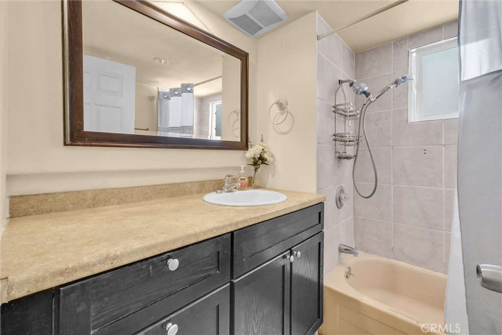 210 Dresden Ave N, Santa Ana CA 92703 - photo 15