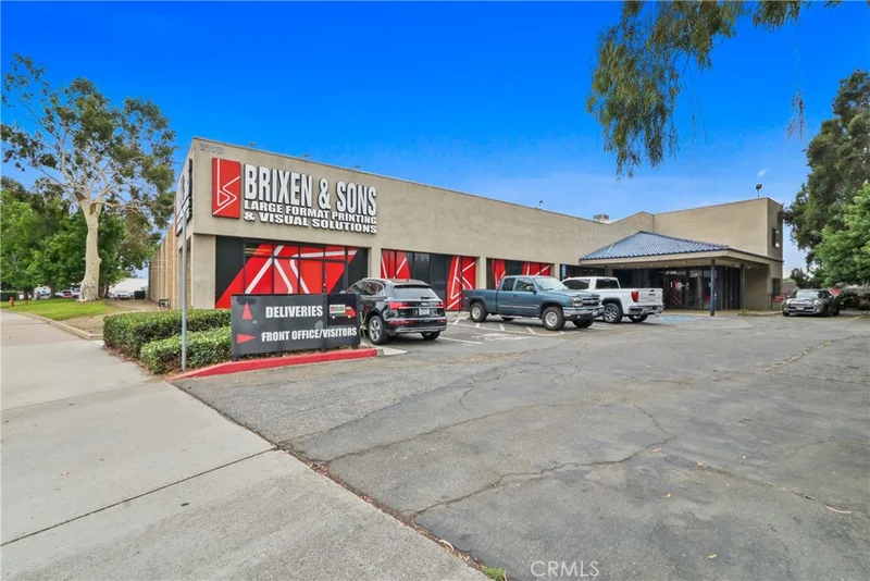 2100 S Fairview Street, Santa Ana, CA 92704
